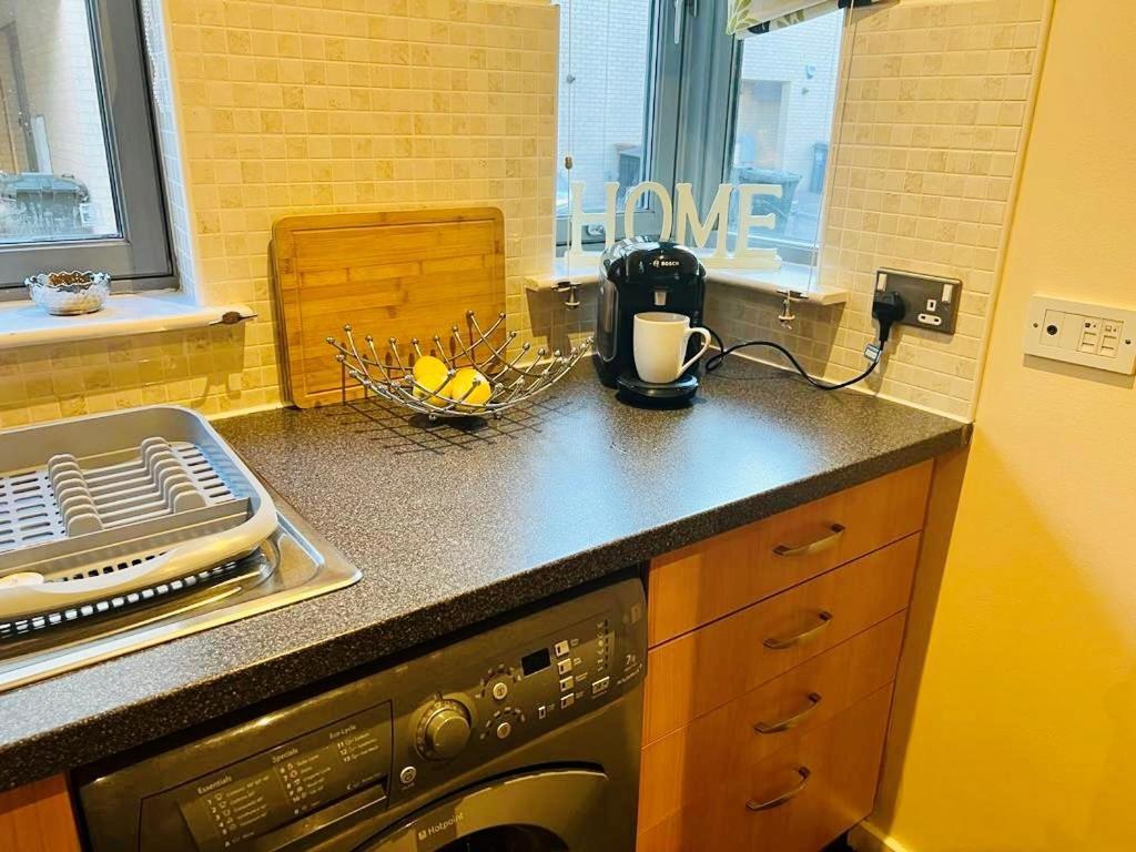 에든버러 Cakemuir Detached House, 3 Bed, Free Parking &Private Garden 아파트 외부 사진